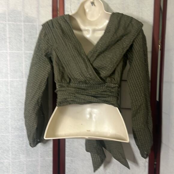 MAEVE ANTHROPOLOGIE NWT CROPPED DEEP V‎ BLOUSE SIZE 0 - Picture 3 of 6